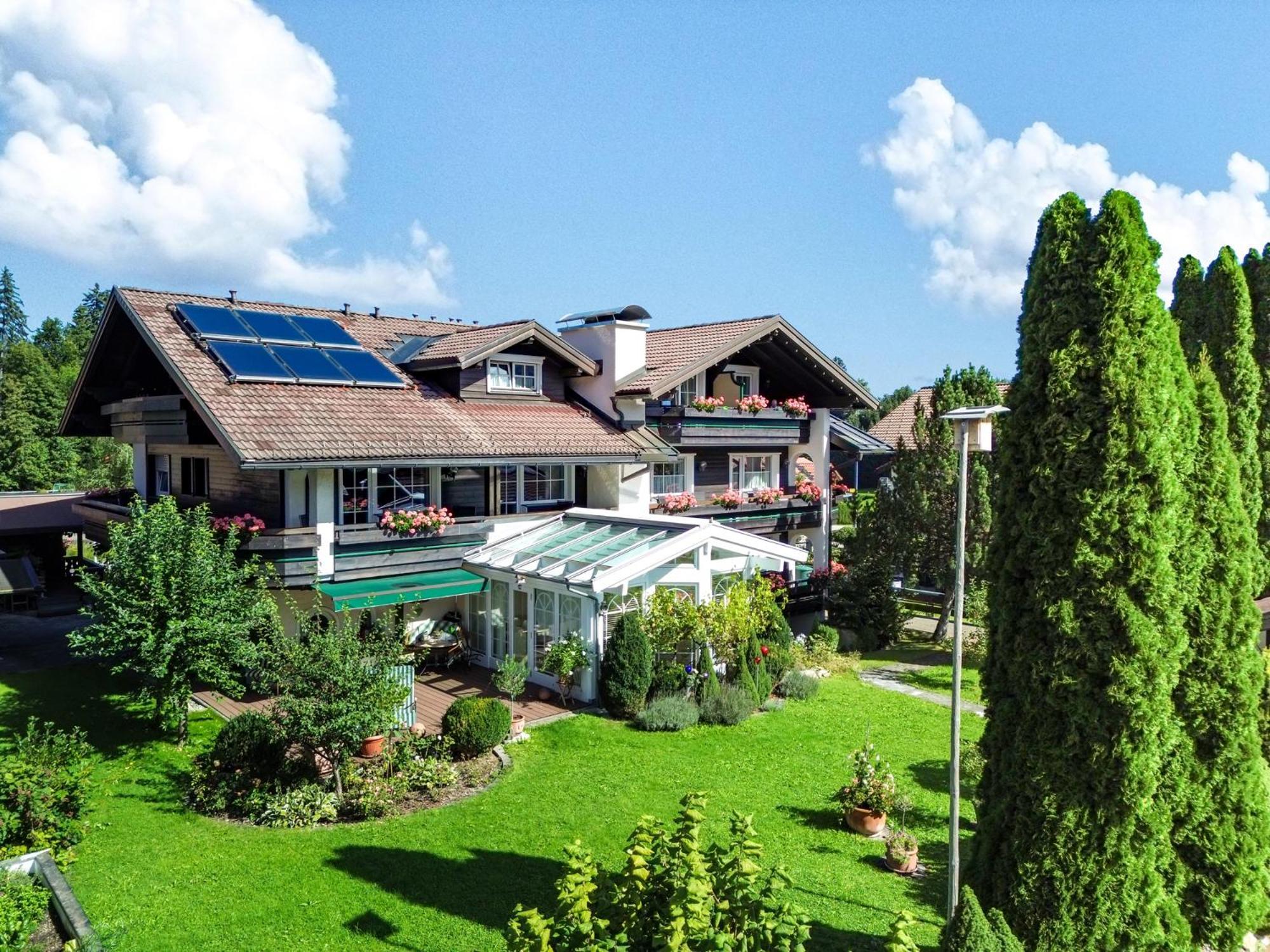 Haus Susanne - Top-Ferienwohnungen - Sommer-Bergbahn Inklusive Obermaiselstein Exterior photo